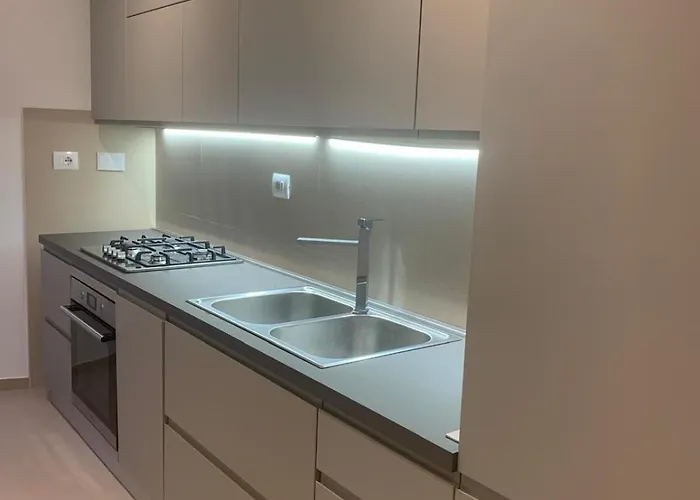 Apartment Slb House Rom